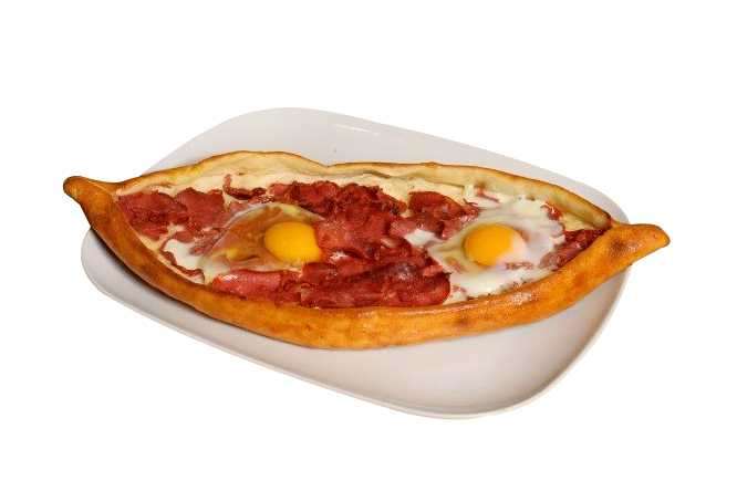 Pastırmalı Yumurtalı Pide
